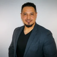 Alan R. Hernandez, Broker at White Picket Realty